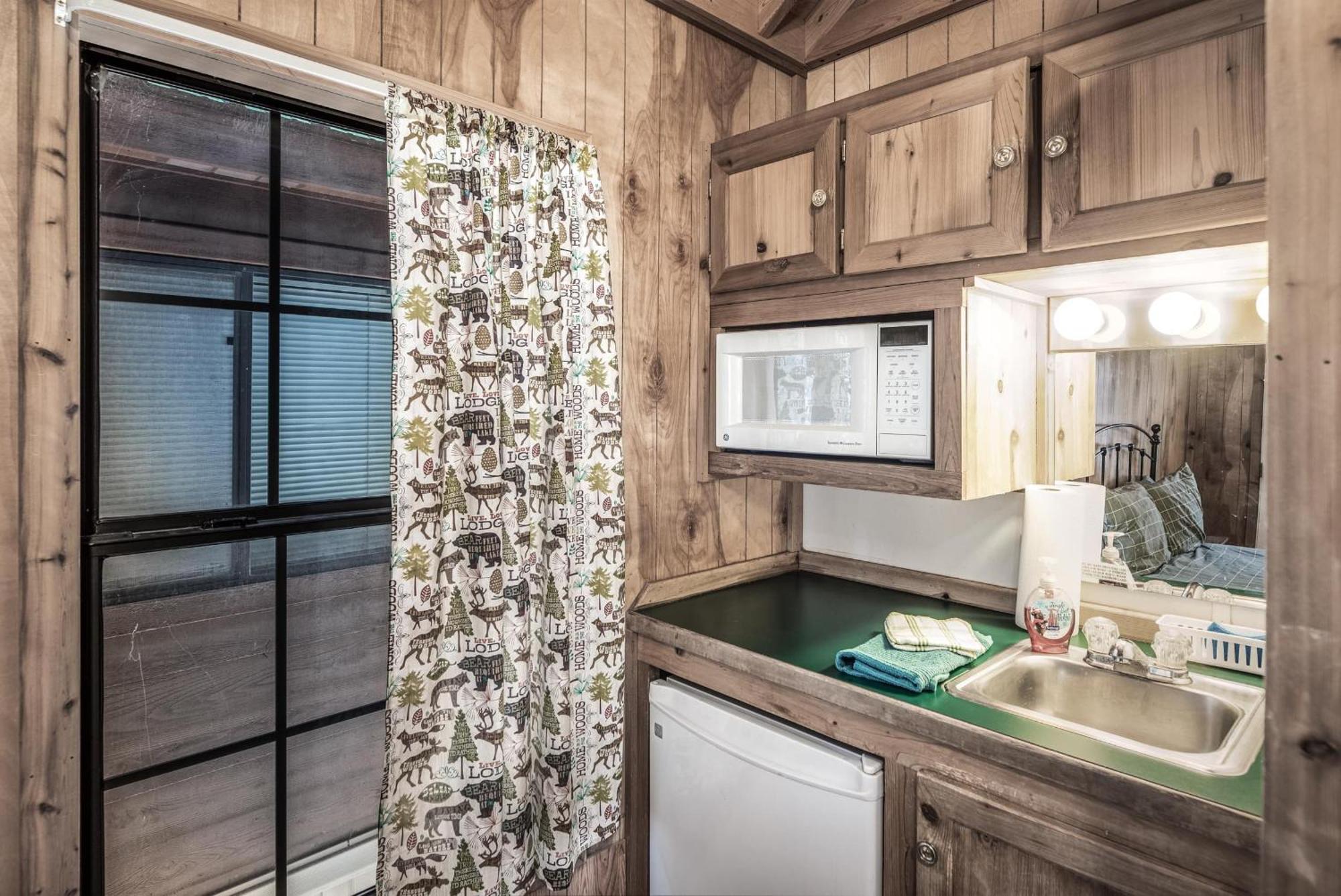 Rainbow Lake Cabin & Rv Resort Руидозо Экстерьер фото